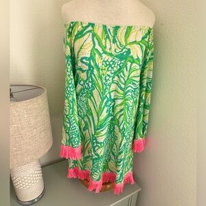 Lilly Pulitzer swim coverup! SUPER CUTE fits generous - size XS